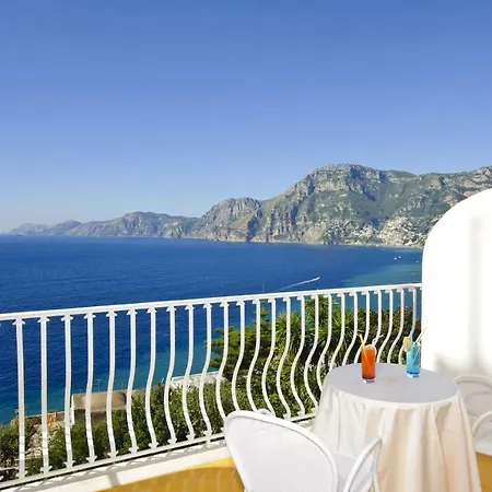 Tramonto D'oro Hotel 4*