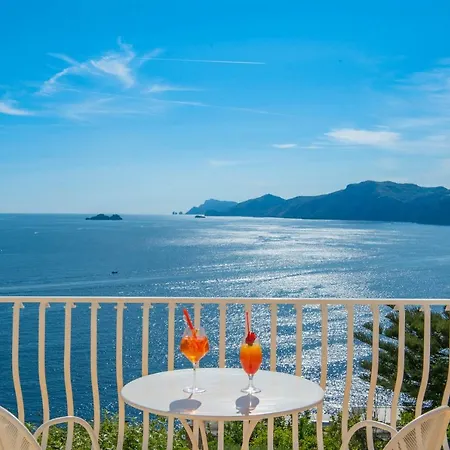 Hotel Tramonto D'oro 4*