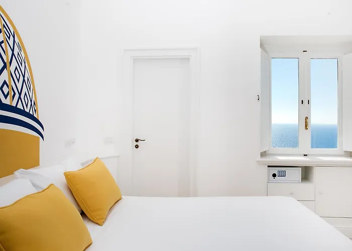 Tramonto D'oro Hotel 4*