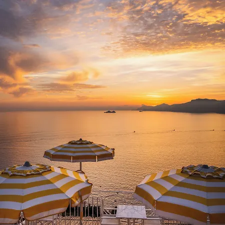Hotel Tramonto D'oro 4*