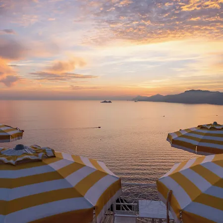 Hotel Tramonto D'oro 4*
