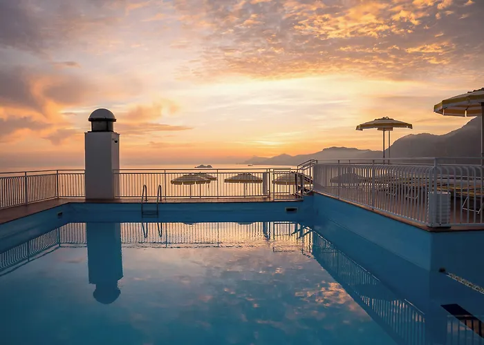 Tramonto D'oro Praiano